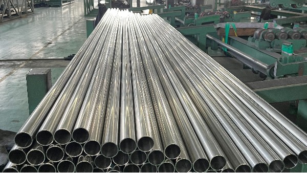 不銹鋼管材從家具管到汽車配件管的結(jié)構(gòu)美學