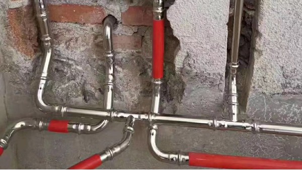 不銹鋼雙卡壓管件和焊接管件的區別有哪些？